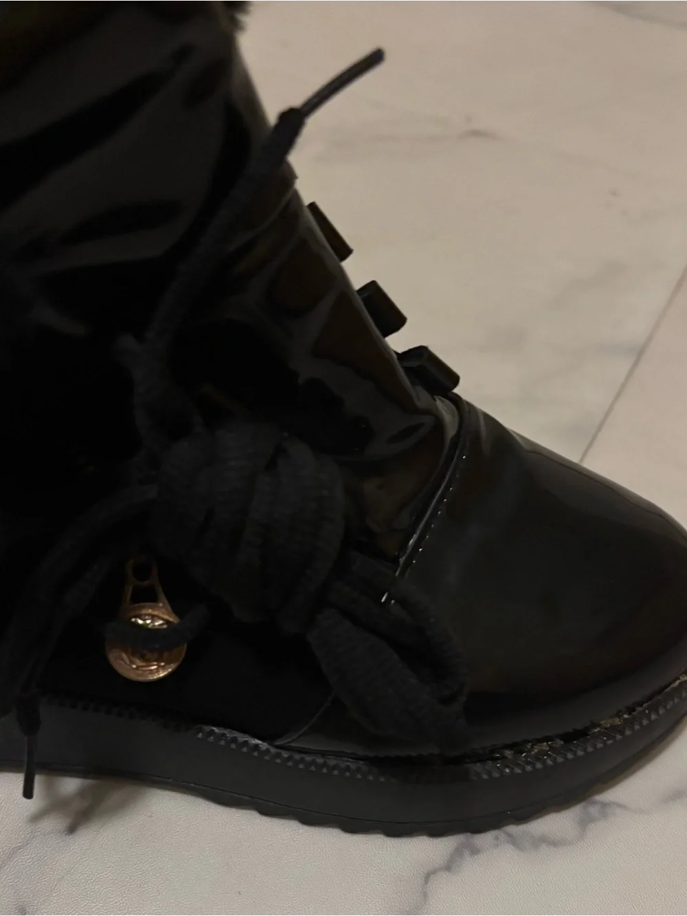 Kids Black Fur-Trim Snow Boots(Read full description)
